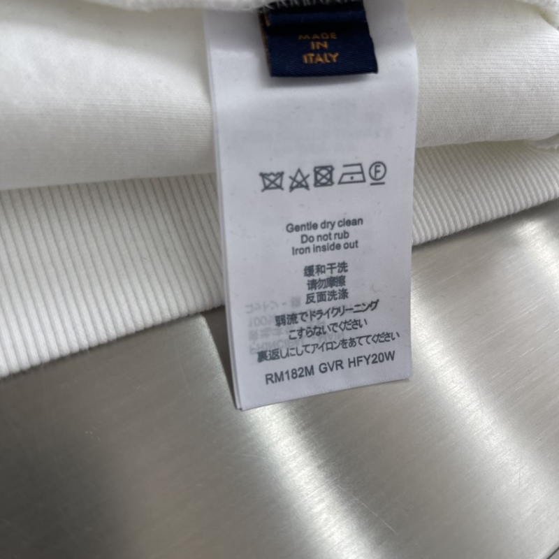 l0vis Vvtt0n t-shirt